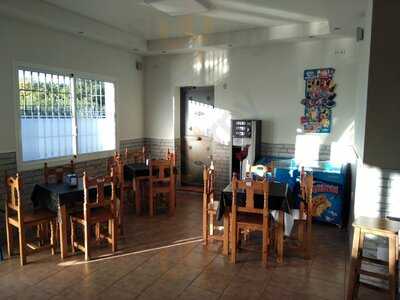 Bar Hamburguesería La Cantina