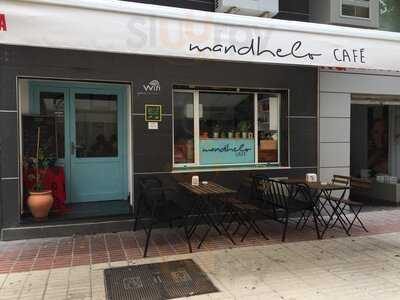 Mandhelo Café