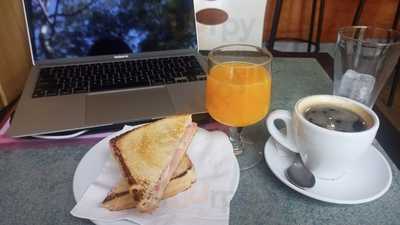 Granja Bar La Flor I Nata