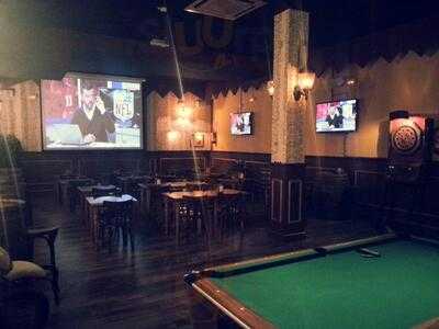 Grizzly 72 Sports Bar