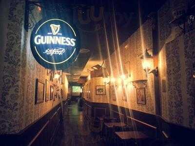 Grizzly 72 Sports Bar