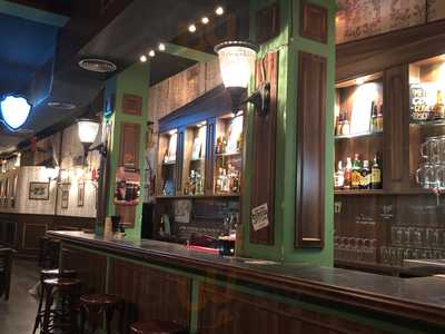 Grizzly 72 Sports Bar