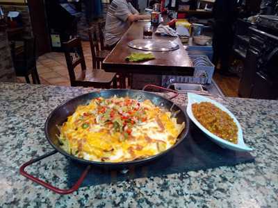 Bar-restsurante Canoe