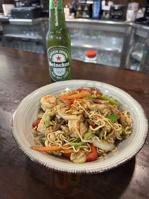 Bar-restsurante Canoe