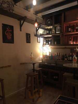 La Bodega Del Milanes Winebar&charcuteria