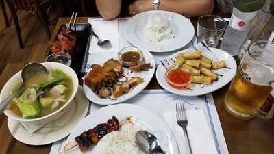 Los Hermanos Cocina Filipina