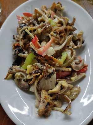 Los Hermanos Cocina Filipina