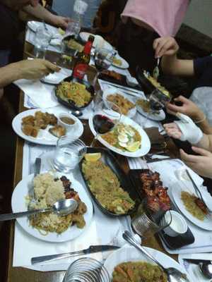 Los Hermanos Cocina Filipina