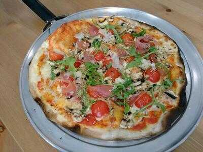 Stromboli Pizzeria - Photo 8