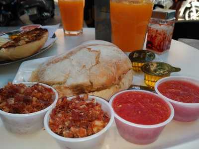 Pasteleria Hermanos Roldan