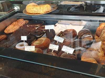 Pasteleria Hermanos Roldan