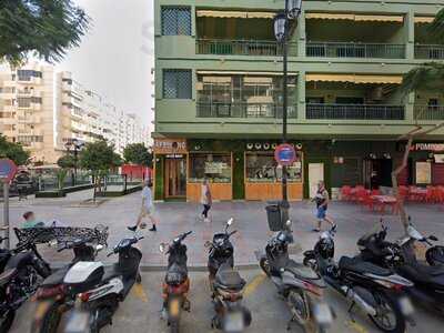 Pasteleria Hermanos Roldan