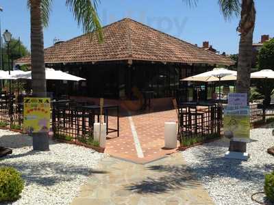 Club De Padel Alhambra Del Golf