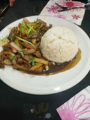 Tk Restaurante        Cocina Tradicional Peruana