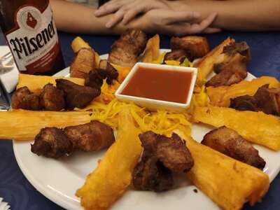 El Pulgarcito Restaurante Salvadoreño