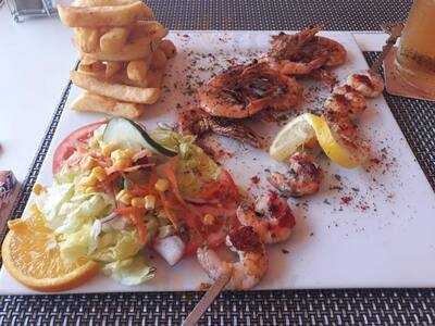 Sea Breeze Bar And Restaurant