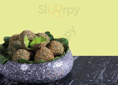 Henry's Bar And Restaurant