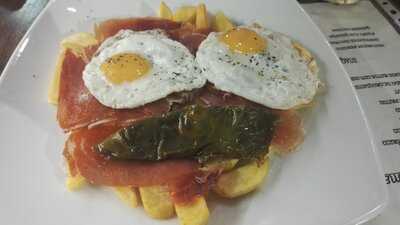 Cervecería El Retiro - Photo 7