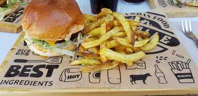 La Calle Burger Gamarra