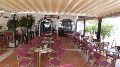 Rick's Cafe Centro - Photo 8