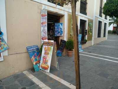 La Cueva De Pasos Largos