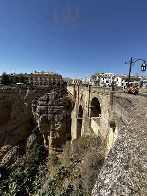La Cueva De Pasos Largos