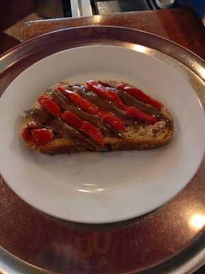Restaurante El Triangulo De Las Cors