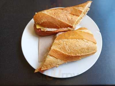 Restaurante El Triangulo De Las Cors