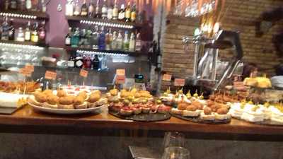 Barra De Pintxos Vía Augusta