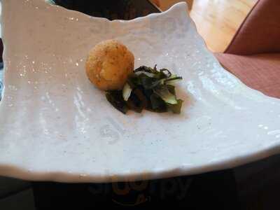 Beluga Bar & Kitchen