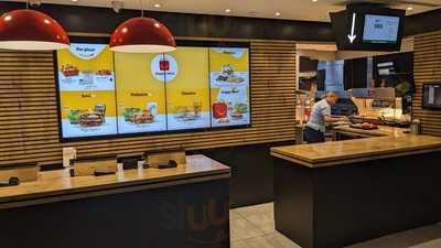 Mcdonald's Hospitalet Gran Via