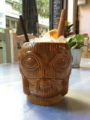 White Florida Bar Cocteleria & Street Food