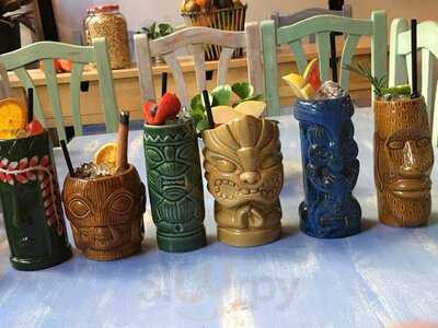 White Florida Bar Cocteleria & Street Food