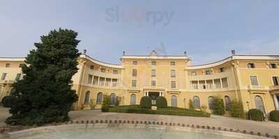 Cafe Restaurant Dhub