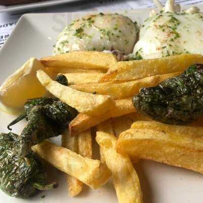 Atrium Bar Restaurant