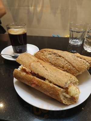 Atrium Bar Restaurant