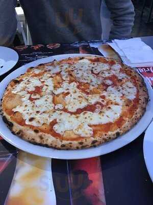 La Fuga Restaurant Y Bar