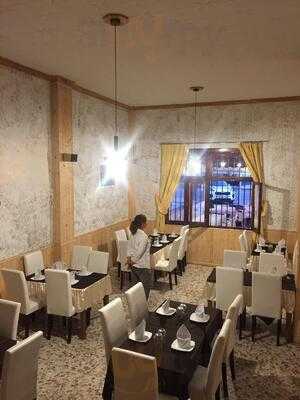 The Grill House - Indian - Vegetarian And Vegan Food