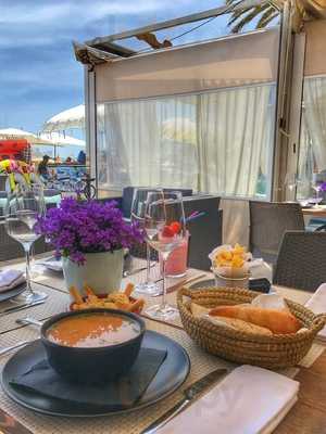 Seafood & Wine Lounge