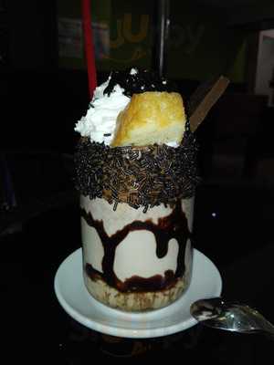 Insitu Coffee & Cocktail