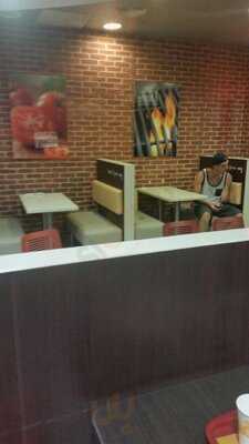 Burger King - Photo 8