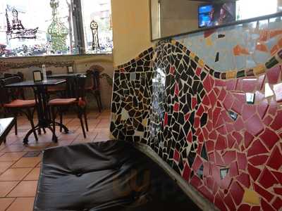 Rodica's Restaurant & Bar