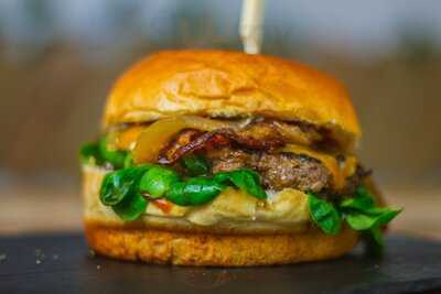 Bistro Urban Food & Drinks