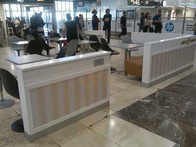 Cafe De L'estacio Deli