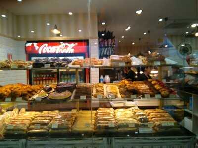 Cafe De L'estacio Deli