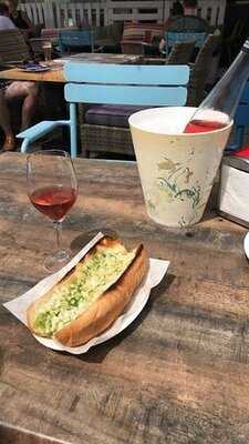 Vitaminas Burger & Beach Bar