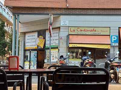 La Cantonada De Bacardi