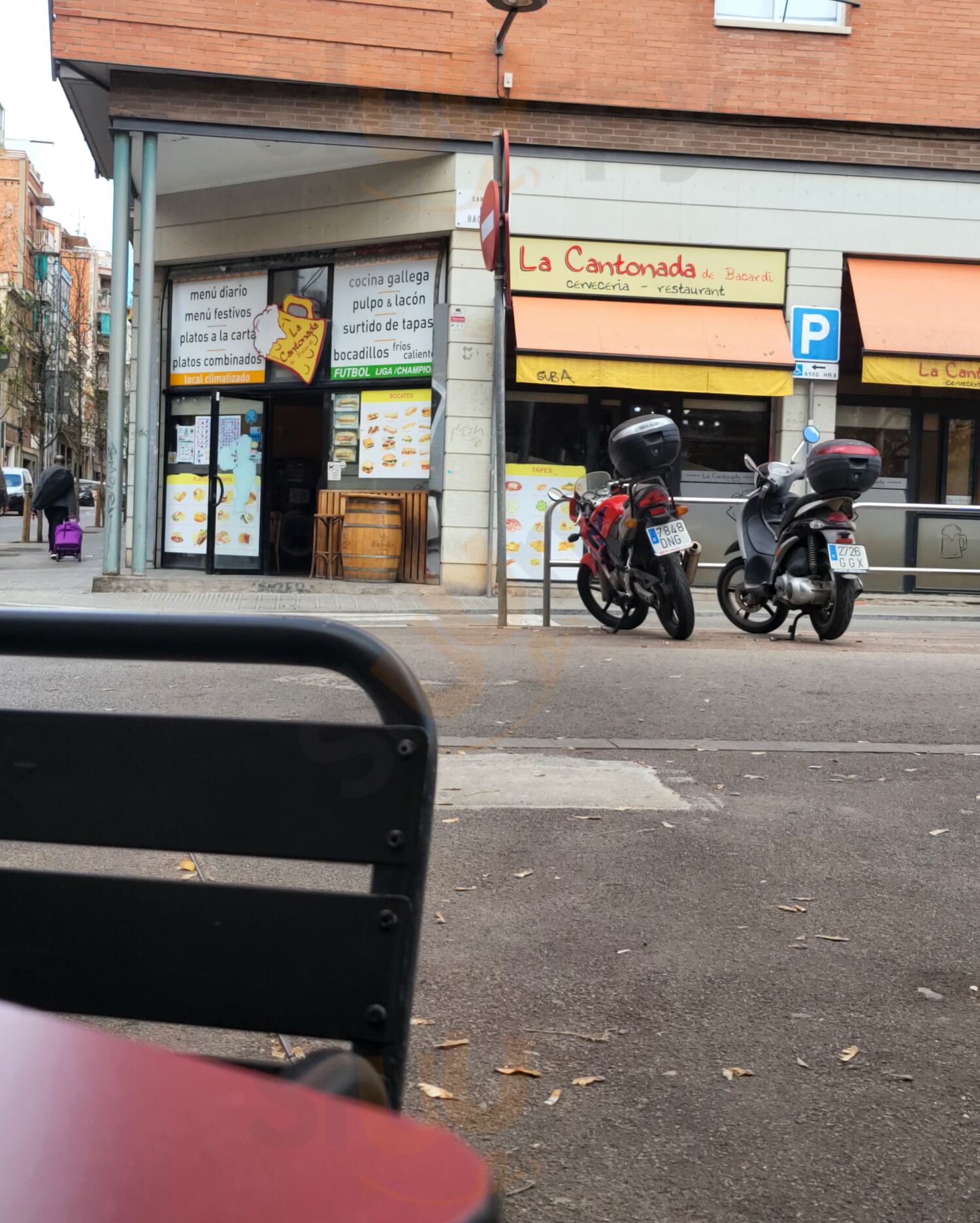 La Cantonada De Bacardi