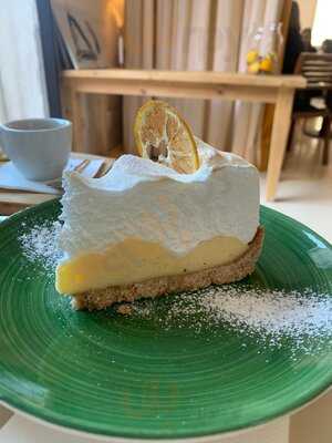 Marta's Lemon Pie