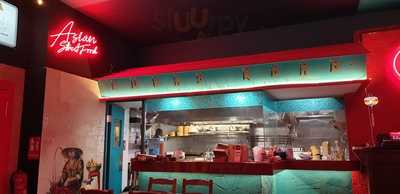 Lucky Road Street Food